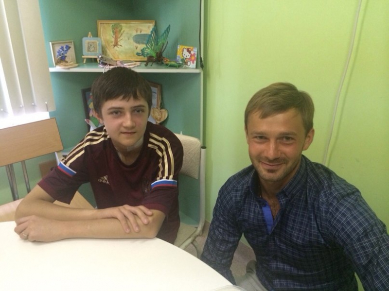Дмитрий Сычев посетил больных детей