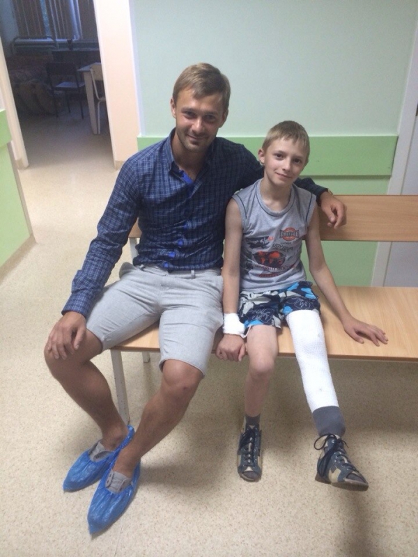 Дмитрий Сычев посетил больных детей