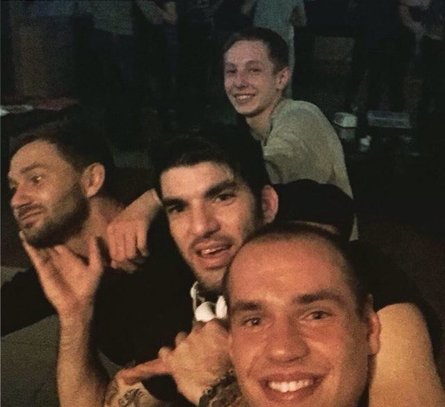 Дмитрий Сычев с друзьями
