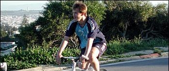 Дмитрий Сычёв на велосипеде