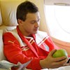 Дмитрий Сычев и Дмитрий Лоськов в самолете